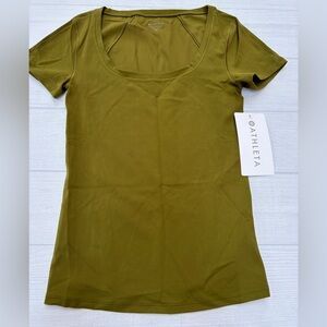 Athleta Olive Scoop Neck Short Sleeve Tee